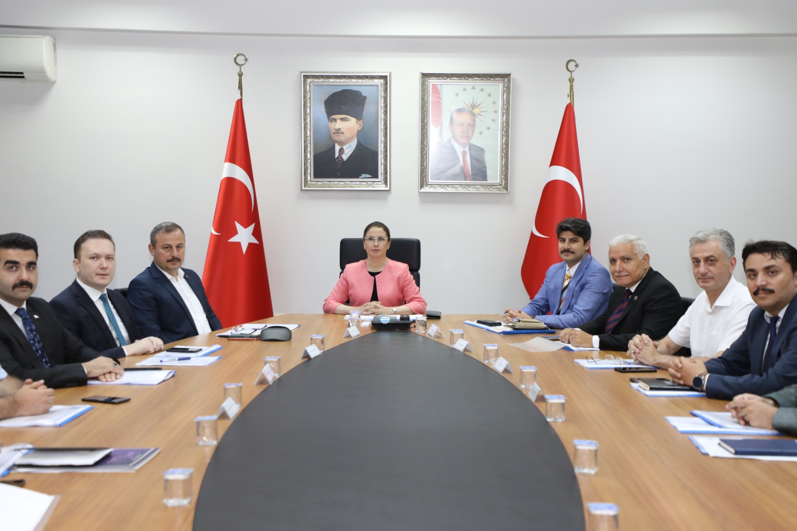 Vali Arslan Başkanlığında KÖYDES İl Tahsisat Komisyonu Toplantısı Yapıldı