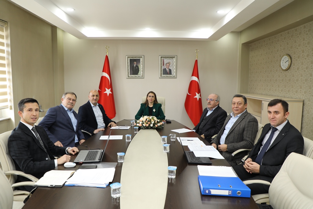 Vali Dr. Nurtaç Arslan başkanlığında Organize Sanayi Bölgesi (OSB) yönetim kurulu toplantısı gerçekleştirildi